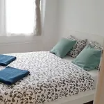 New Ultra-Central Design Apartment