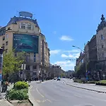 New Ultra-Central Design Apartment