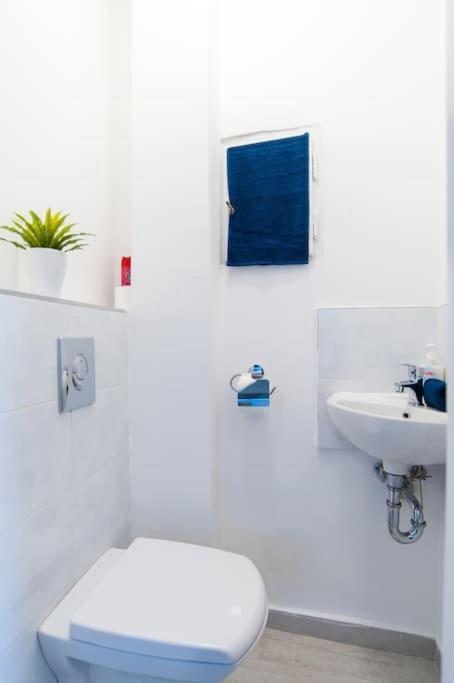 New Ultra-central Design Apartment *